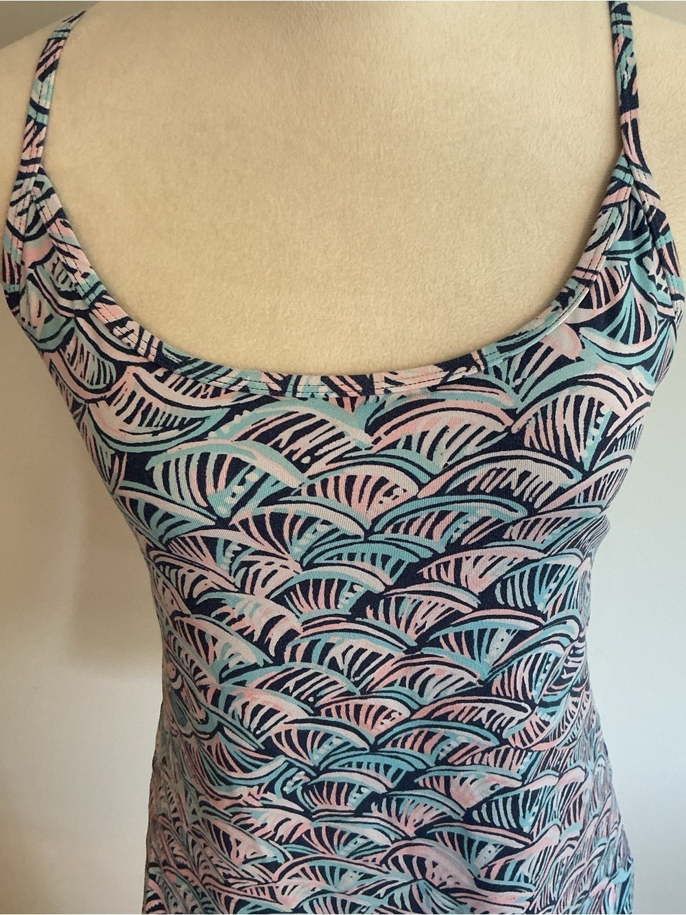 Lilly Pulitzer Luxletic Adjustable Pink & Blue Print Tank - Picture 2 of 9